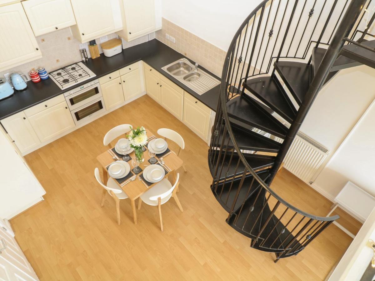 Breakers Apartment New Quay Екстериор снимка